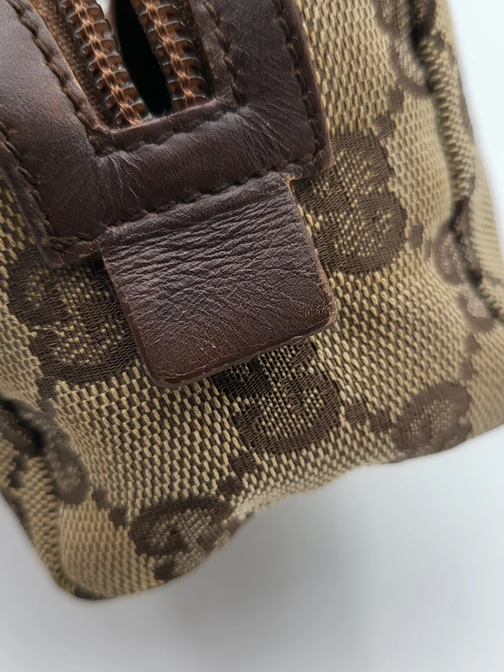 GUCCI Monogram Small Balthus Cosmetic Case Beige Ebony Cocoa..Authentic..